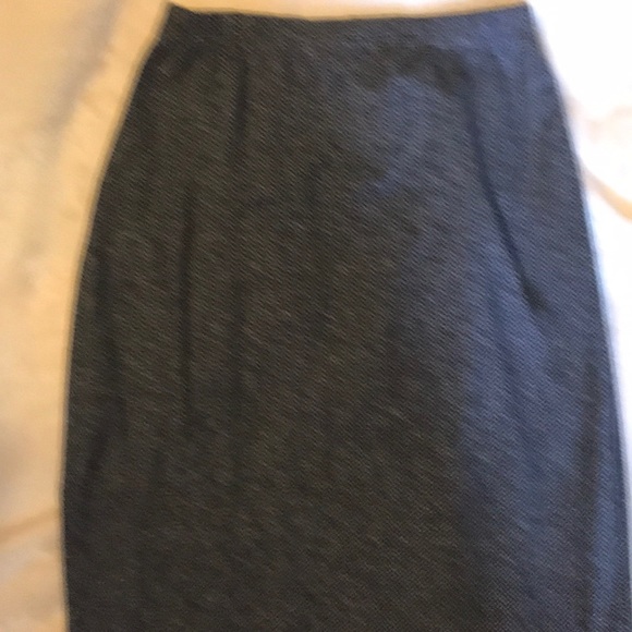 Woman’s casual skirt - S - Picture 4 of 4